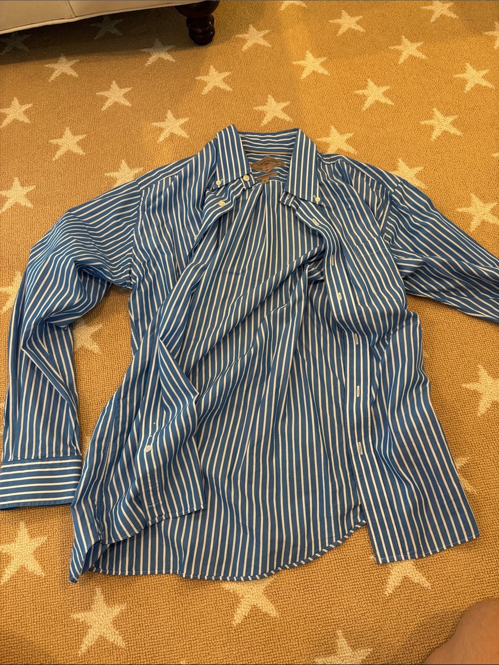 BILLS KHAKIS SIZE M Men's Blue Stripe Button-Down Shirt